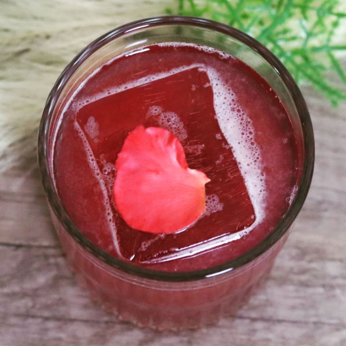 Empress gin craft cocktail